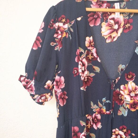 NWOT Xhilaration Empire Waist Floral Tie Front Size Medium - Picture 4 of 9